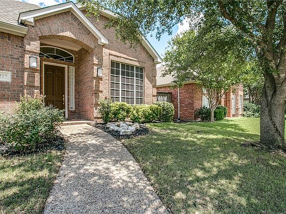 2nd image of 2217 Mesa Oak Trl
