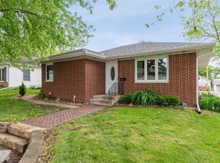 317 S Walnut St, Monticello, IA 52310