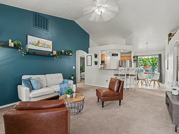 4th image of 2344 W Cerulean Dr