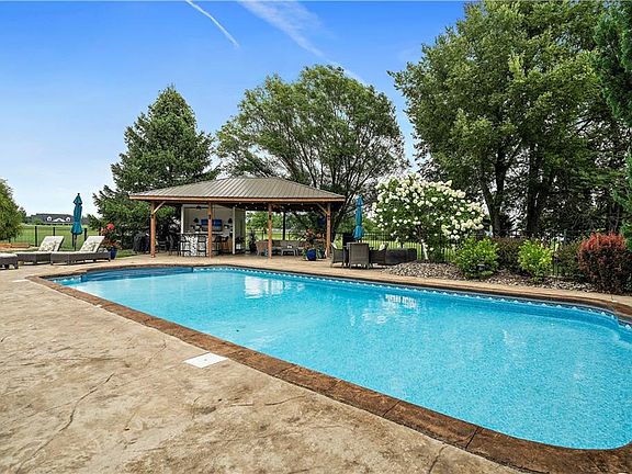 2nd image of 25206 Lawnwood Ct
