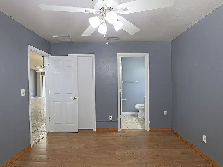 3818 SW 7th Pl — Photo 8