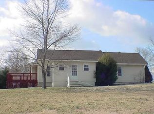 505 W Collins St, Goreville, IL 62939