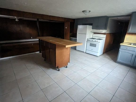 2nd image of 88 Elizabeth Ann Dr #A1