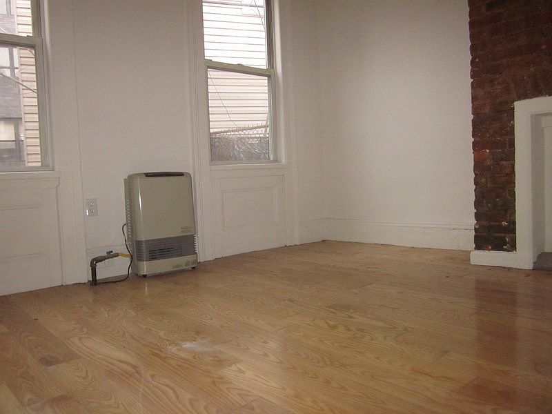 2nd image of 259 1/2 Powers St #2RR