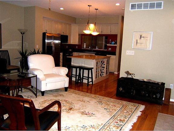 3rd image of 3450 Golden Ave APT 10