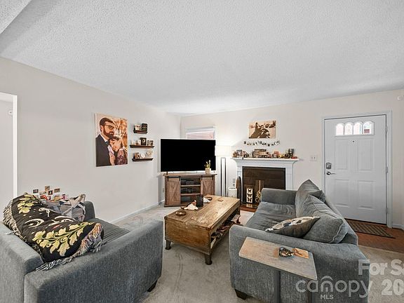 3rd image of 6049 Green Forest Dr