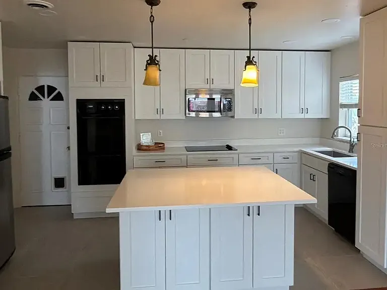 1806 Pepperidge Dr — Photo 4