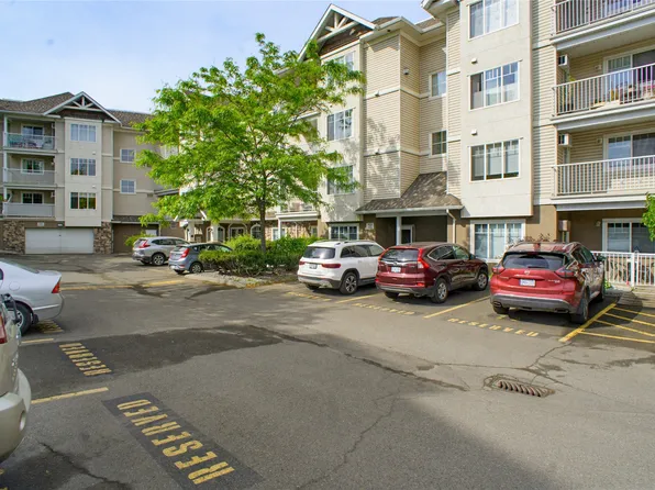 120 Vernon Ave #409, Kamloops, BC V2B 1L6