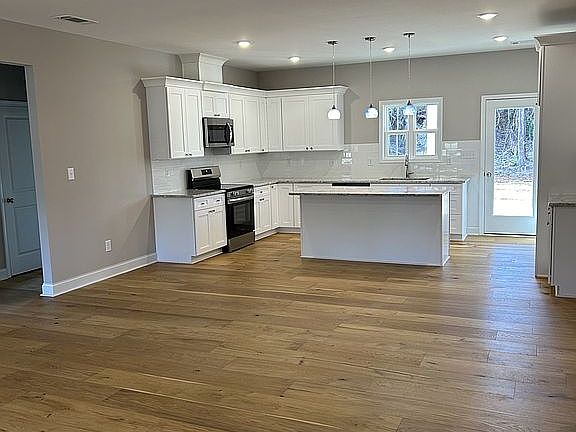 3rd image of 35 Quail Walk