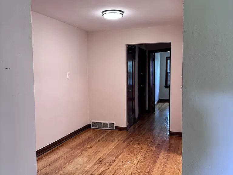 3607 Jamieson Ave #1N — Photo 8