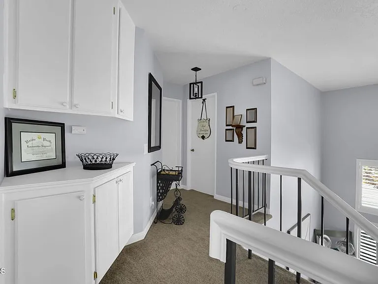 885 Oakland Hills Dr — Photo 32