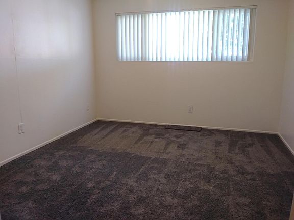 5th image of 3480 Garnet St #102