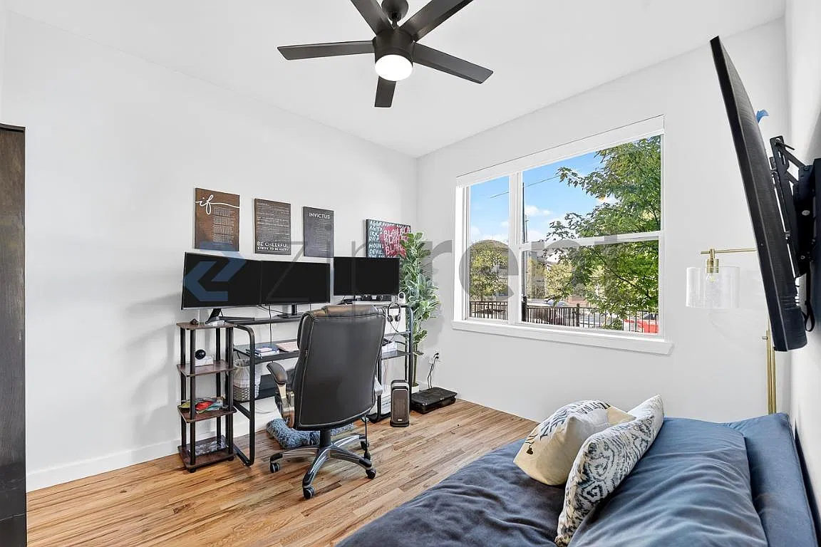3 bed, 1751 sqft, $3,600 — Photo 4