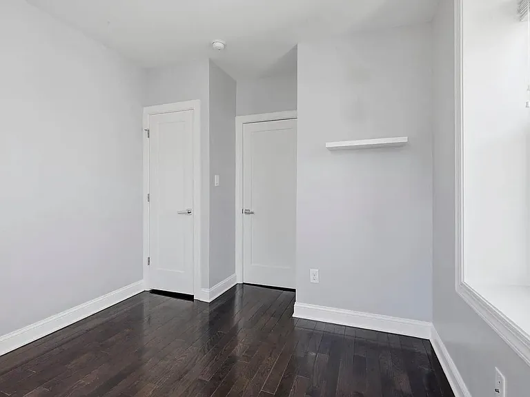 308 Roseberry St — Photo 12