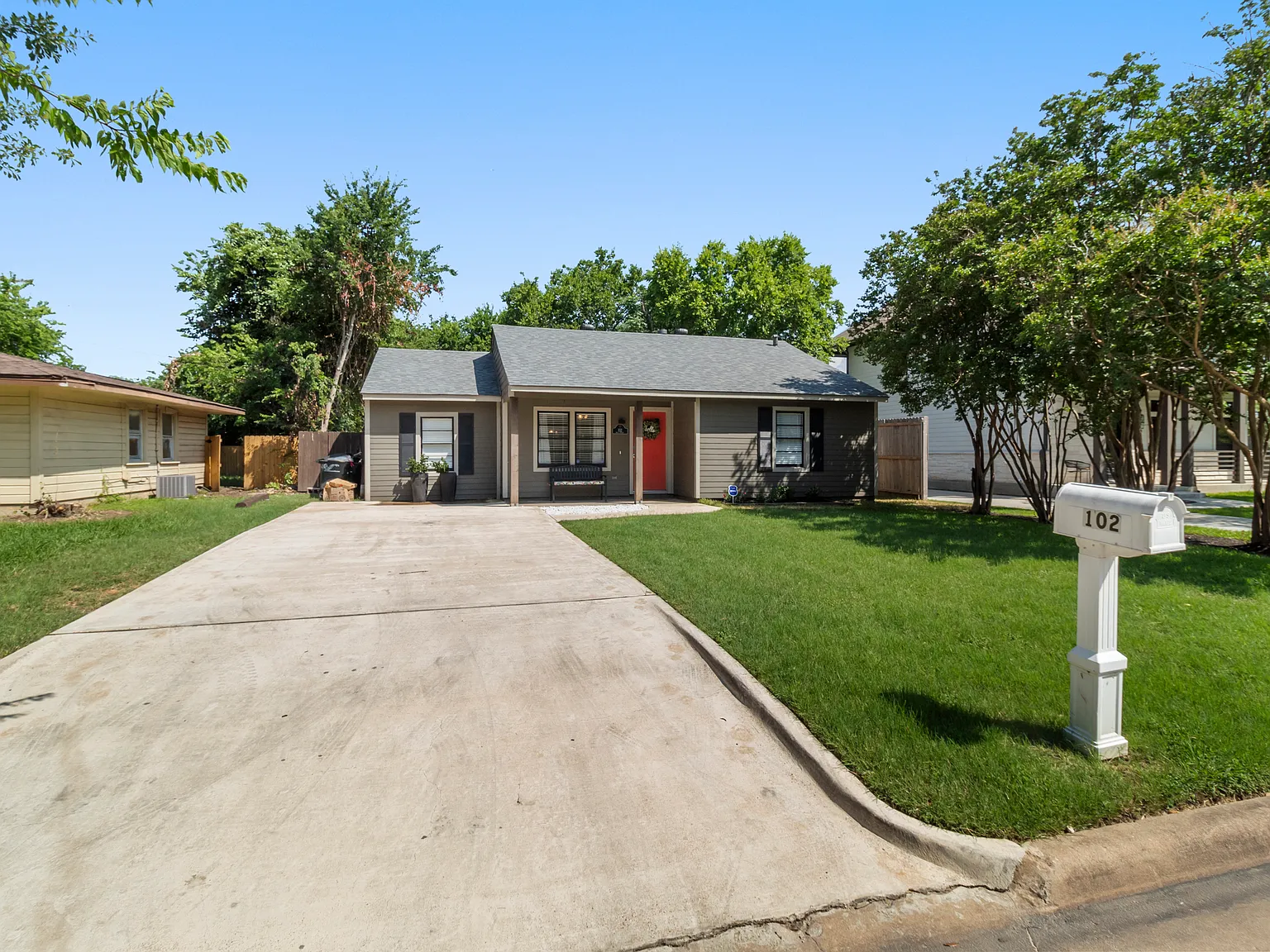 3 bed, 1591 sqft, $2,400 — Photo 3