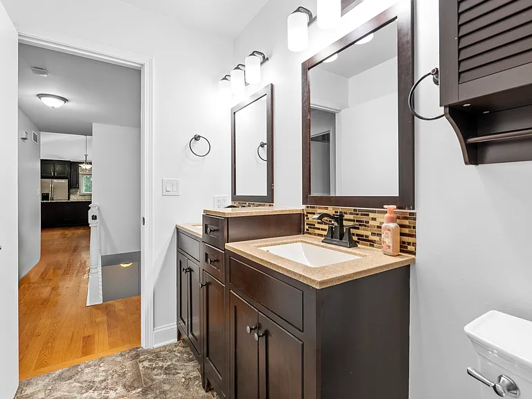Dean Dr — Photo 16