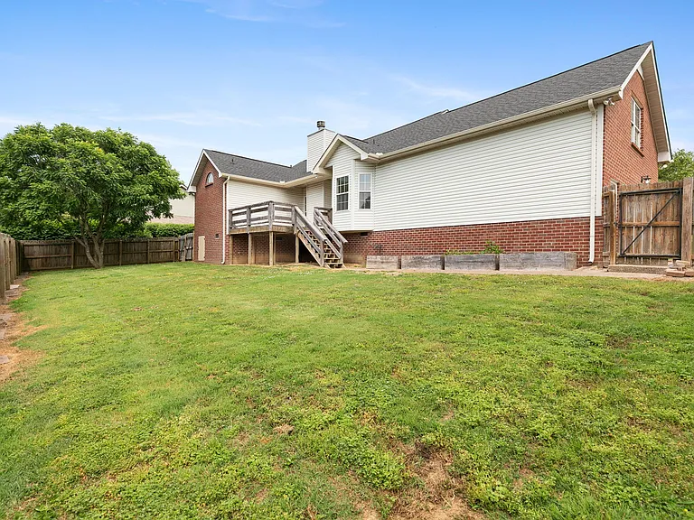 8001 Anna Ct — Photo 10