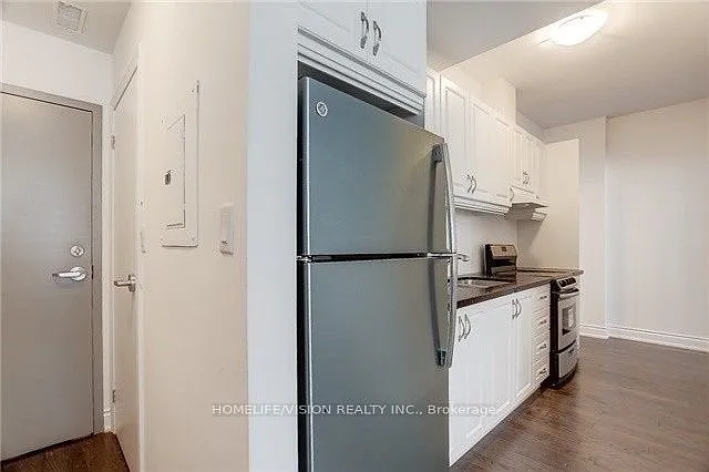 683 Danforth Ave #201 — Photo 7