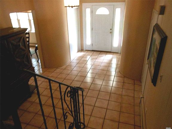 2nd image of 425 Johnson Ave