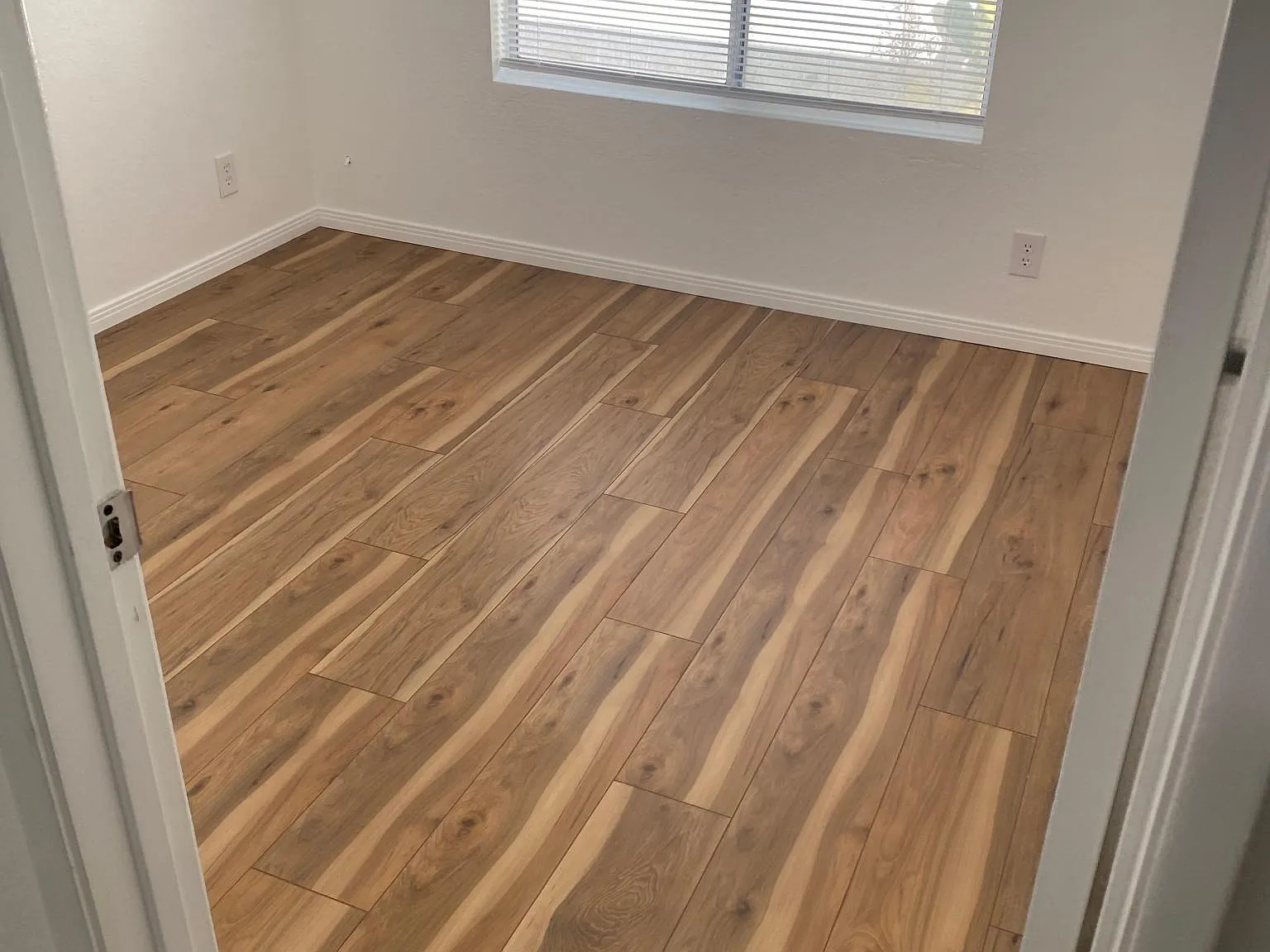 3 bed, 1190 sqft, $3,000 — Photo 4