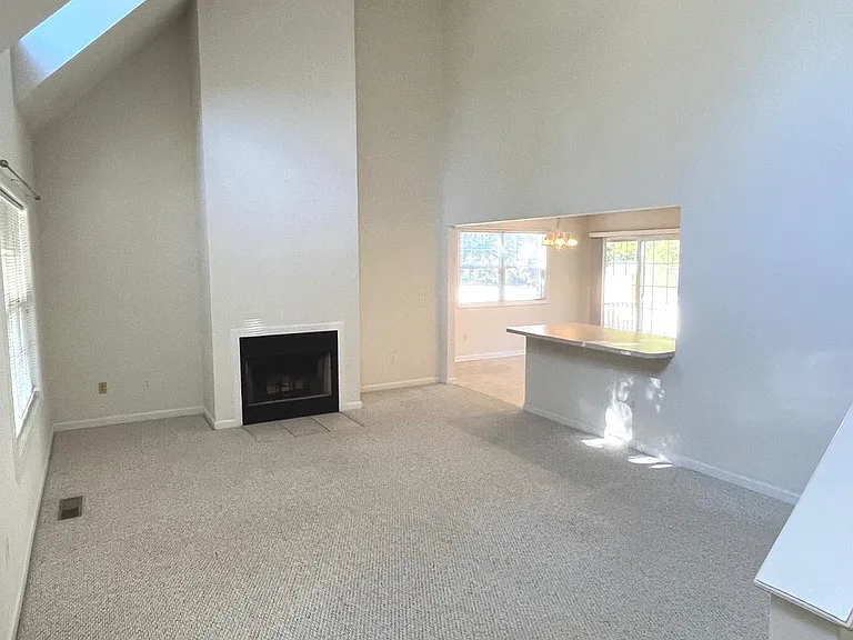 921 S Talbot St #C — Photo 22