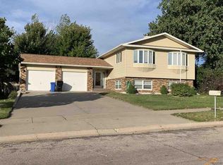 1611 N 7th St, Rapid City, SD 57701