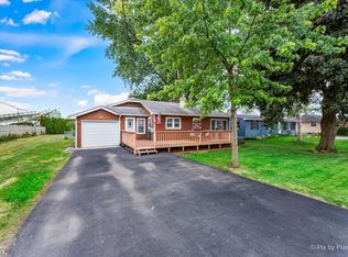 300 S Maple St, Waterman, IL 60556