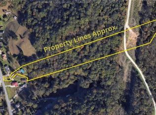 141 Cross Lanes Dr, Nitro, WV 25143