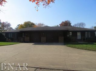 213 S Main St, Flanagan, IL 61740