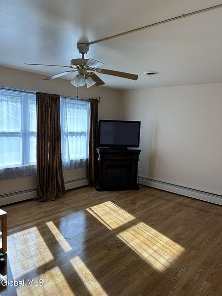 3rd image of 103 Frederick Avenue