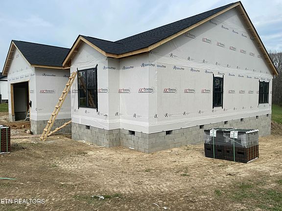 2nd image of 5815 Caldwell Rd