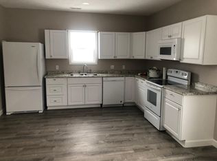 910 8th St, Rawlins, WY 82301