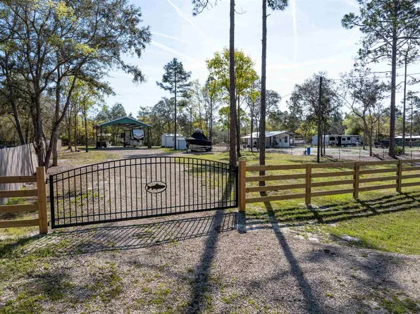 914 Bird Pond Rd NE, Steinhatchee, FL 32359