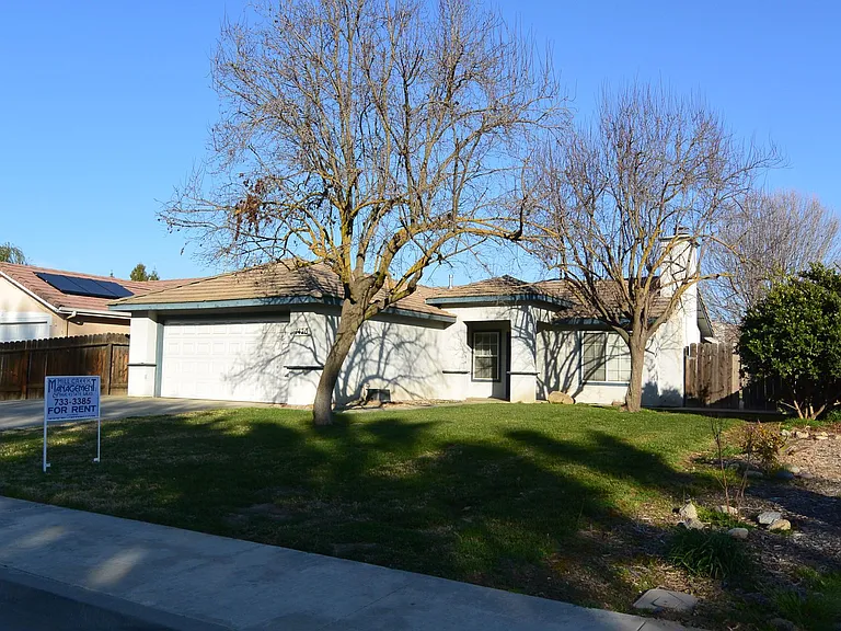 1420 S Arroyo — Photo 1