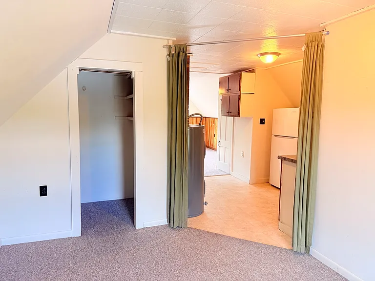127 Hanover St #4 — Photo 5