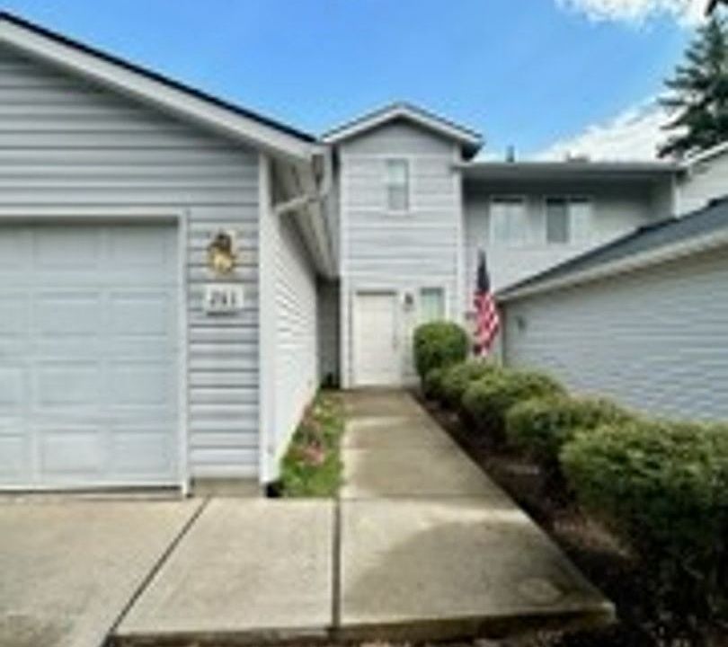 1st image of 259-61 E Shelby Ln #261