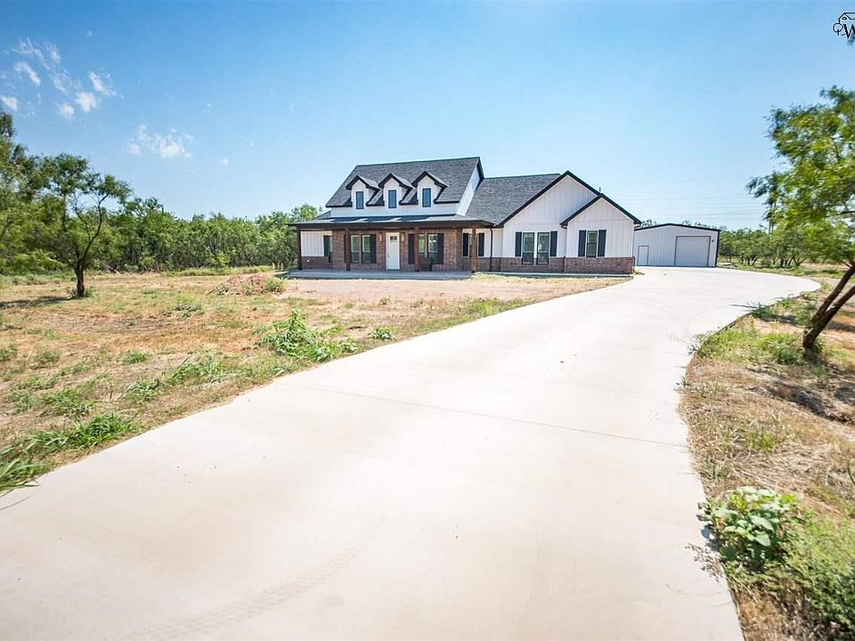 1st image of 727 Three Way Rd