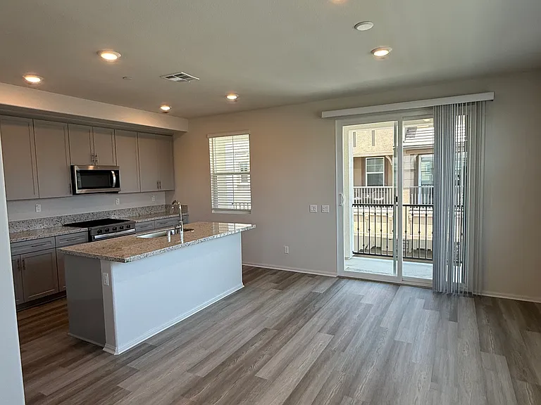 40475 Melrose Dr — Photo 6