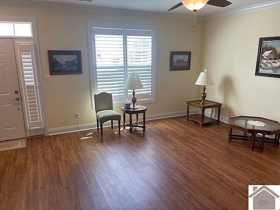 2nd image of 417 Villa Ridge Dr