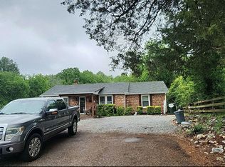 12701 Lodore Rd, Amelia Court House, VA 23002