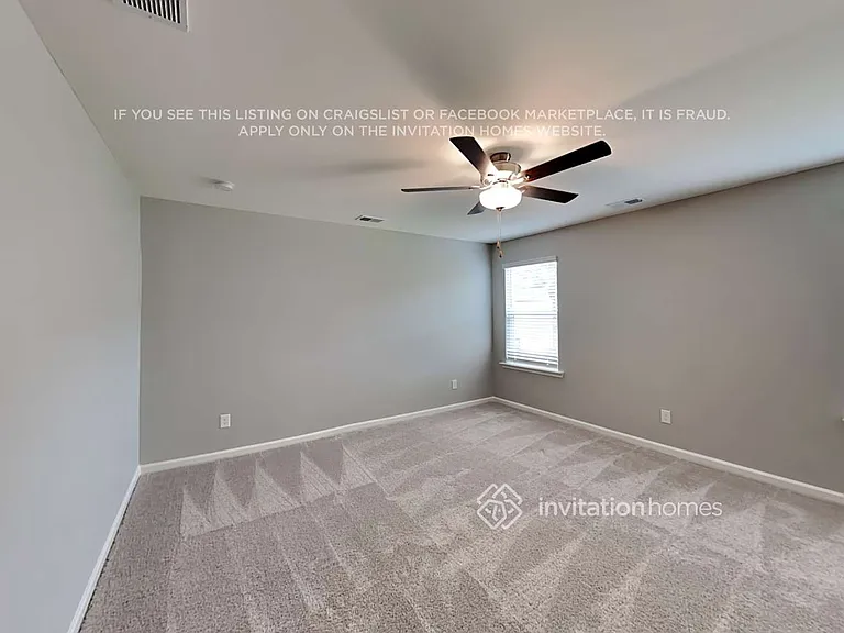 136 Webster Cir — Photo 11