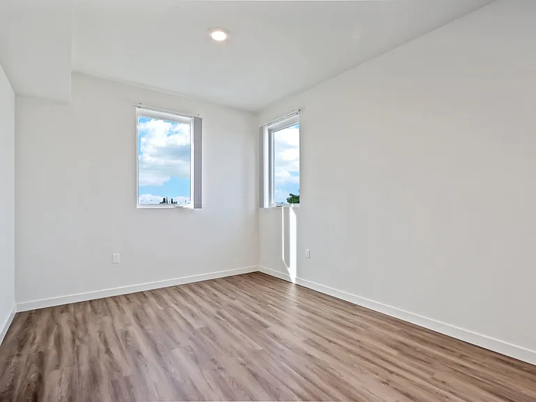 Cloud Nine Luxury Apartments — Photo 46
