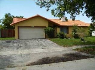 6465 NW 201st St, Hialeah, FL 33015
