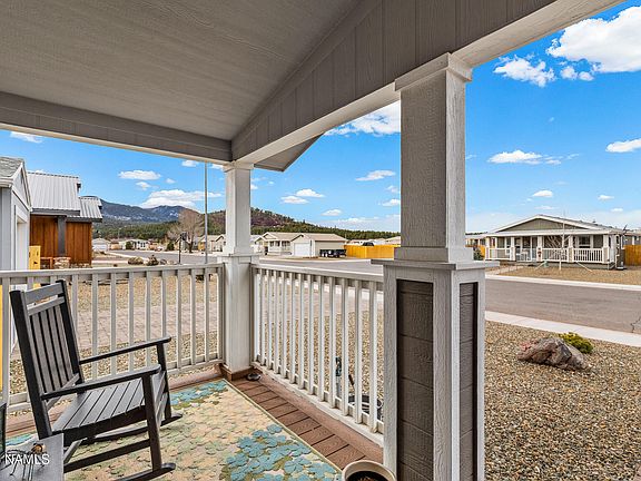 5th image of 224 N Morse Ave