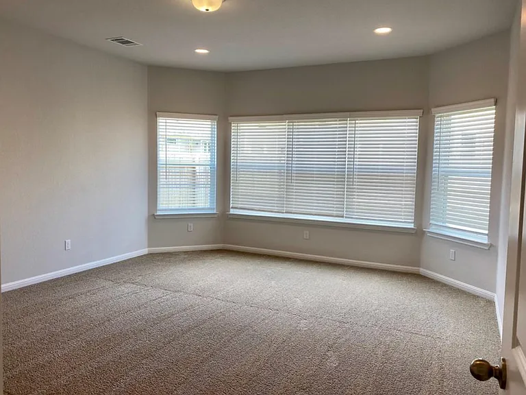 129 Winding Hollow Ln — Photo 25