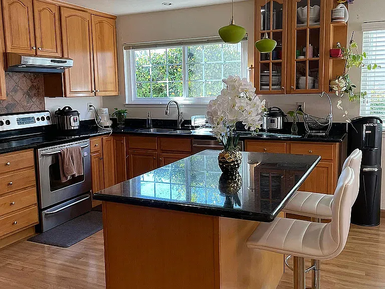 807 Rivera St — Photo 4