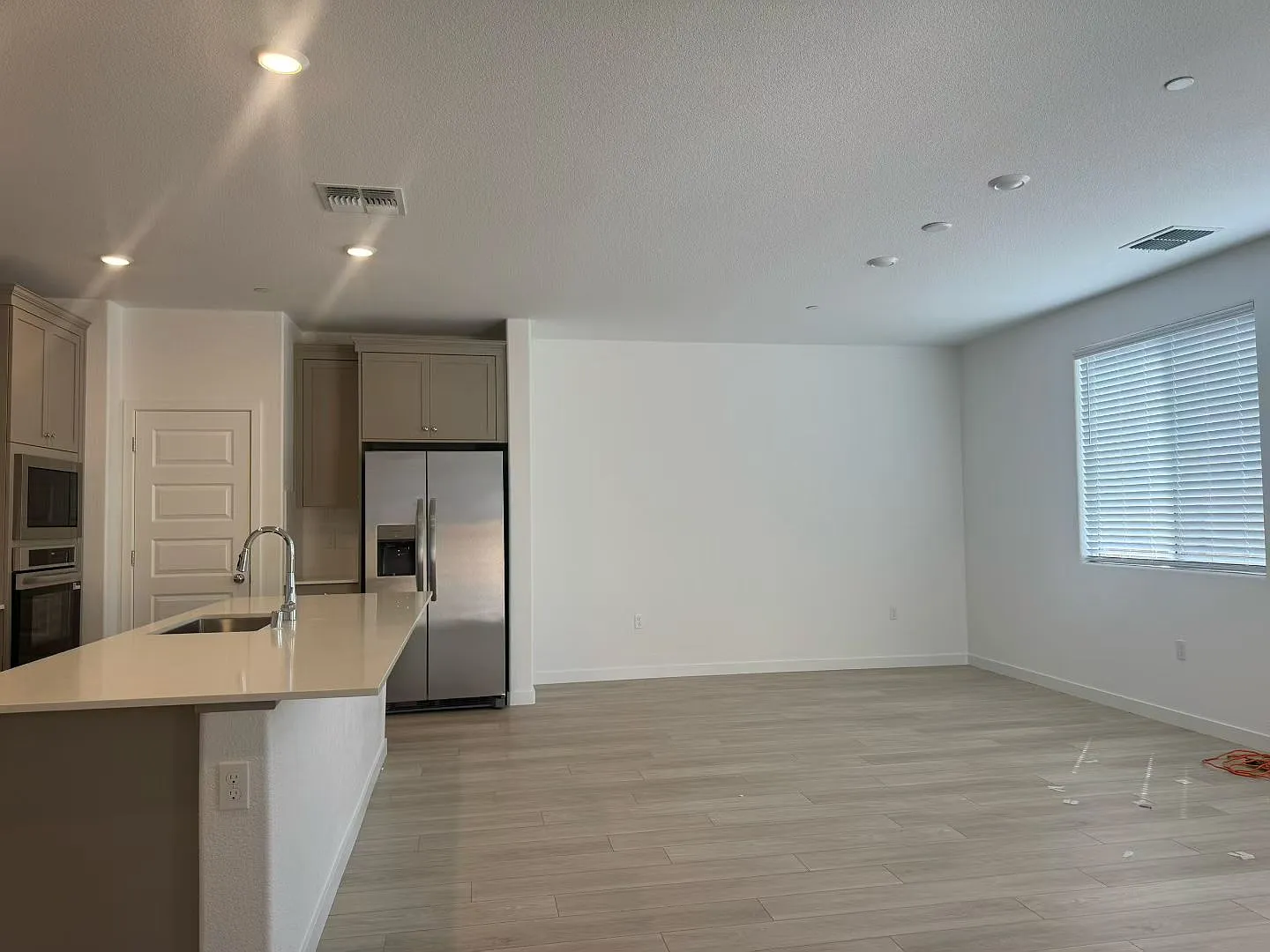 5 bed, 2793 sqft, $3,800 — Photo 4