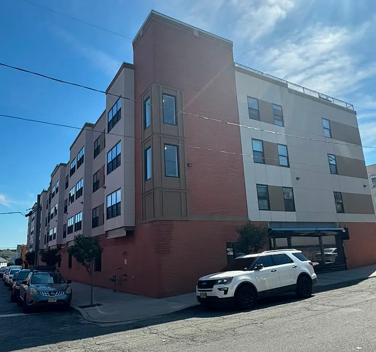 185 Cedar St