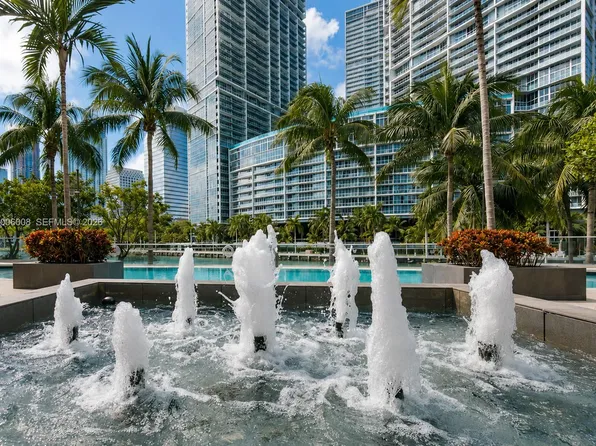 901 Brickell Key Blvd APT 1009, Miami, FL 33131