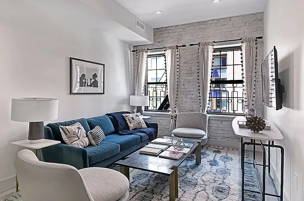 Rented by Bond New York | media 1